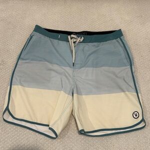 Vuori Men's Teal and Beige Board Shorts